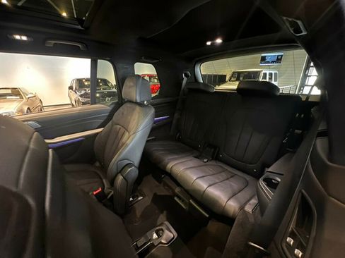 Used 2020 BMW X7 xDrive40i w/ M Sport Package image 25