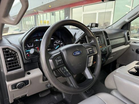 Used 2018 Ford F550 4x4 Regular Cab Super Duty image 23