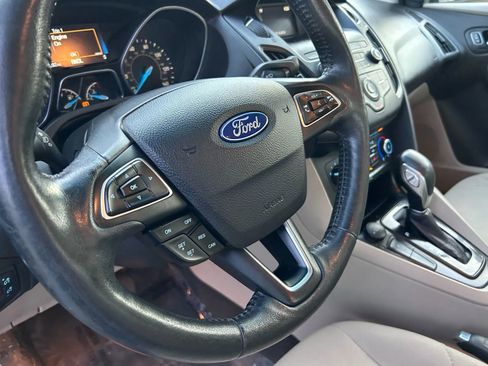 Used 2018 Ford Focus SE w/ Cold Weather Package image 24