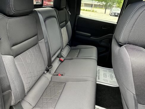 New 2026 Nissan Frontier SV w/ Tow Package AWD/4WD image 17