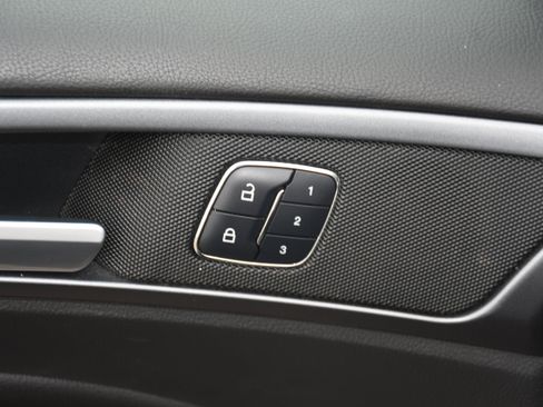 Used 2014 Ford Fusion Titanium FWD image 11