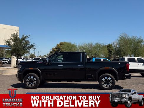 Used 2024 GMC Sierra 2500 Denali w/ Denali Reserve Package AWD/4WD image 8