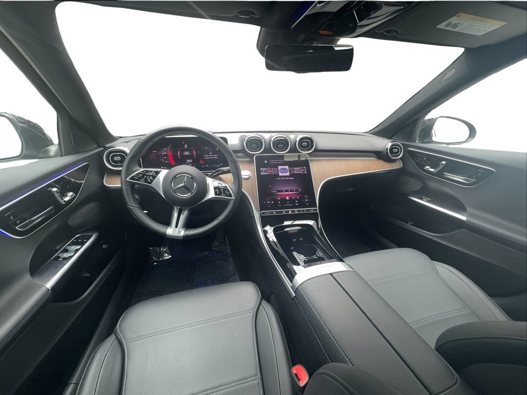 Used 2025 Mercedes-Benz C 300 4MATIC Sedan image 32