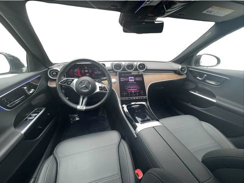 Used 2025 Mercedes-Benz C 300 4MATIC Sedan image 32