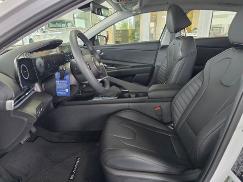 New 2026 Hyundai Elantra Limited FWD image 17