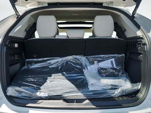 New 2026 MAZDA CX-90 Plug-In Hybrid w/Premium Sport AWD/4WD image 7
