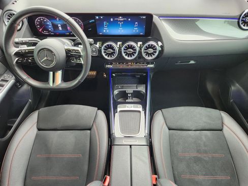 Used 2025 Mercedes-Benz GLA 250 image 18