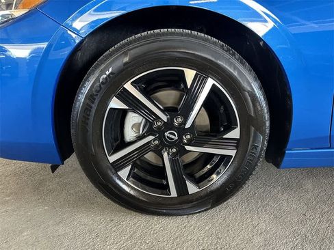 Used 2025 Nissan Sentra SV image 10