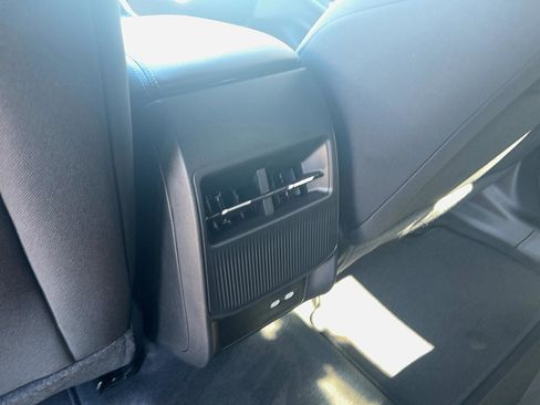 Used 2026 Jeep Cherokee Laredo AWD/4WD image 21