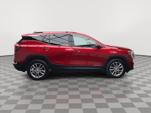 Certified 2022 GMC Terrain SLT w/ LPO, Floor Liner Package AWD/4WD image 41