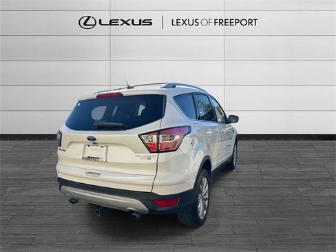 Used 2017 Ford Escape Titanium image 4