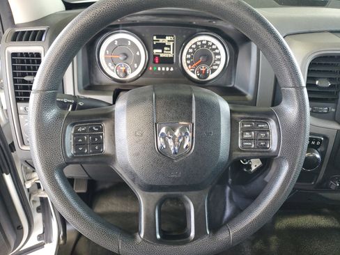 Used 2019 RAM 1500 Tradesman w/ Chrome Appearance Group RWD image 22