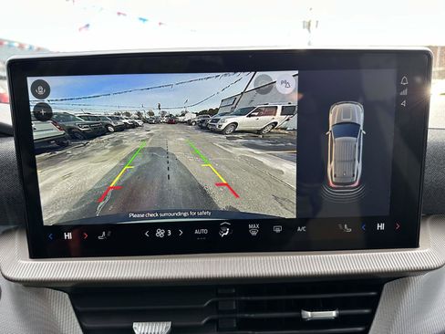 Used 2025 Ford Explorer Active image 23