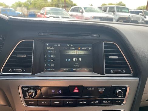 Used 2016 Hyundai Sonata SE FWD image 13