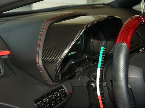 Used 2017 Lamborghini Aventador S AWD/4WD image 27