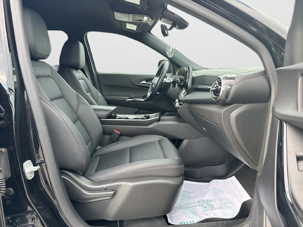 Used 2025 Chevrolet Equinox LT w/ Convenience Package II AWD/4WD image 30
