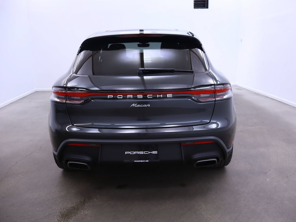 Used 2025 Porsche Macan AWD/4WD image 5
