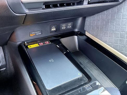 Certified 2026 Toyota Camry XLE FWD image 31