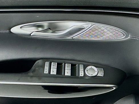 Used 2025 Genesis GV70 2.5T AWD/4WD image 19