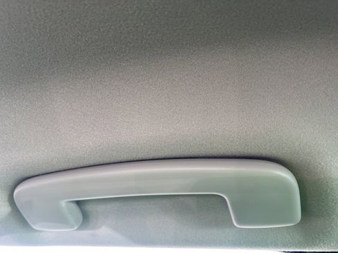 Used 2025 Nissan Kicks S image 30