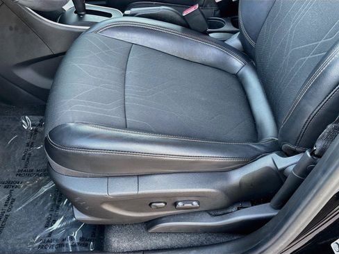 Used 2020 Chevrolet Trax LT w/ Redline Edition FWD image 18