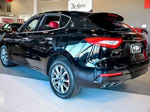 Used 2020 Maserati Levante image 7