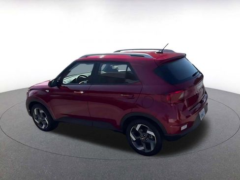 Used 2025 Hyundai Venue SEL FWD image 10