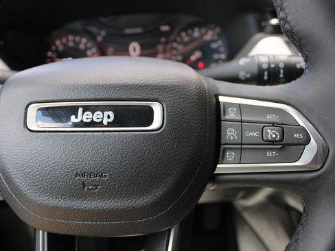 Used 2023 Jeep Compass Limited AWD/4WD image 15