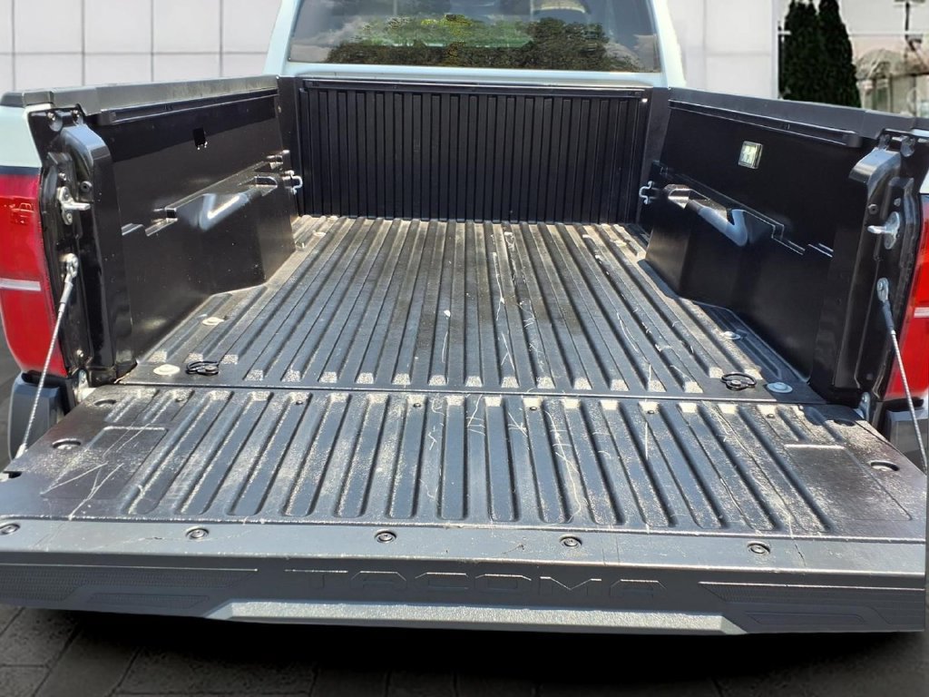 Used 2025 Toyota Tacoma SR RWD image 9