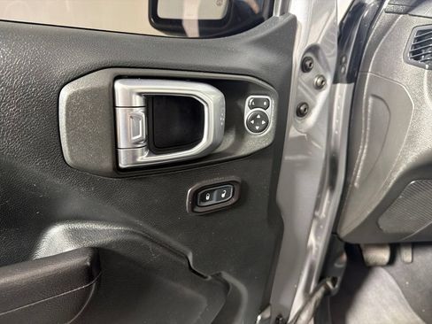 Used 2020 Jeep Gladiator Sport w/ Quick Order Package 24S AWD/4WD image 10