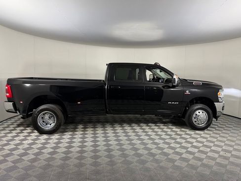 Used 2024 RAM 3500 Laramie AWD/4WD image 5