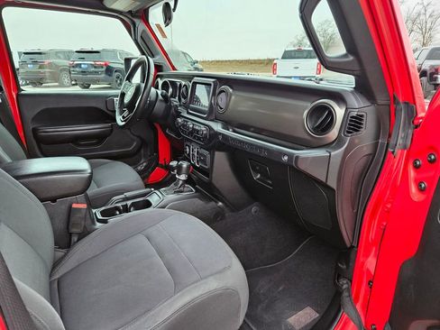 Used 2018 Jeep Wrangler Unlimited Sport S AWD/4WD image 33