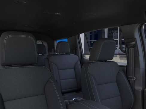 New 2027 Chevrolet Traverse LT w/ Midnight/Sport Edition FWD image 24