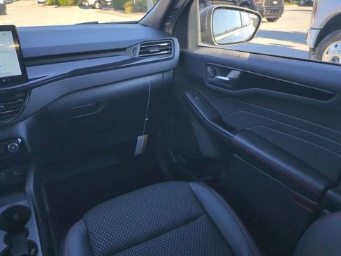New 2026 Ford Escape ST-Line w/ Tech Pack #1 FWD image 17