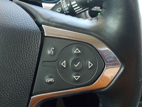 Used 2019 Chevrolet Traverse LT AWD/4WD image 14