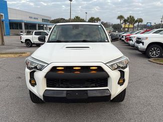 Used 2020 Toyota 4Runner Venture w/ Moonroof Package video 2