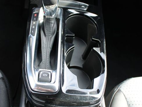 Used 2025 Chevrolet Trax LT w/ LT Convenience Package image 38