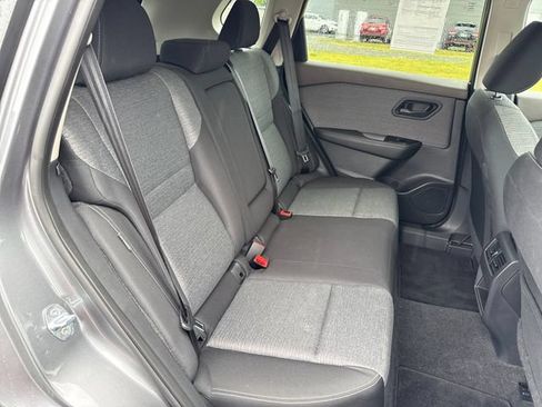 Used 2022 Nissan Rogue S AWD/4WD image 12