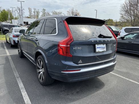 Used 2024 Volvo XC90 B6 Ultimate w/ Protection Package Premier image 11
