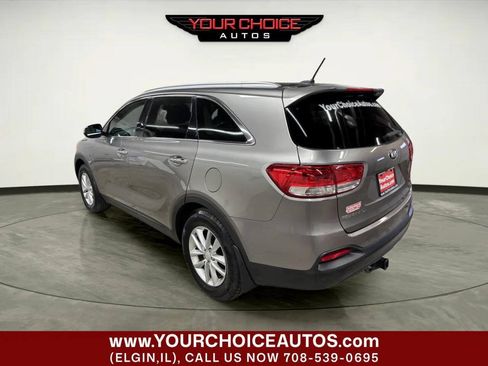 Used 2017 Kia Sorento LX FWD image 3