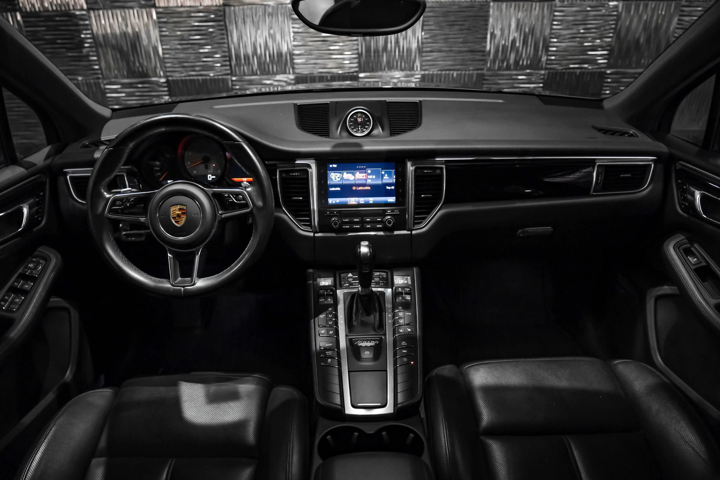 Used 2017 Porsche Macan S AWD/4WD image 16
