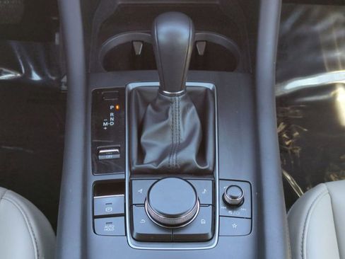 Used 2020 MAZDA MAZDA3 Sedan w/ Select Package image 18