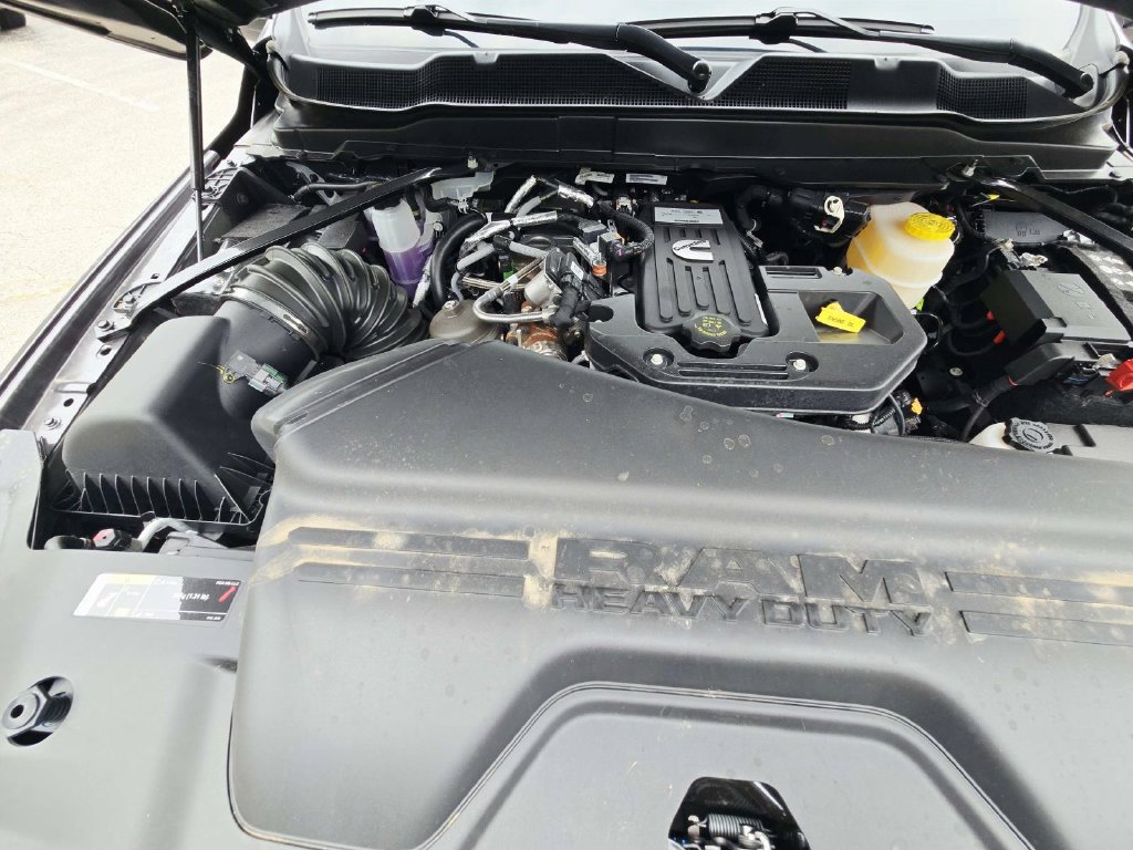 New 2026 RAM 3500 Laramie w/ Sport Appearance Package AWD/4WD image 15