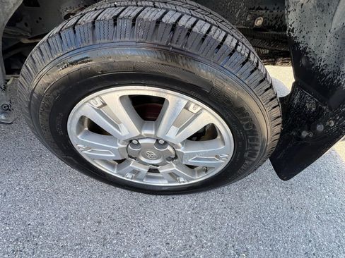 Used 2014 Toyota Tundra 1794 Edition image 32