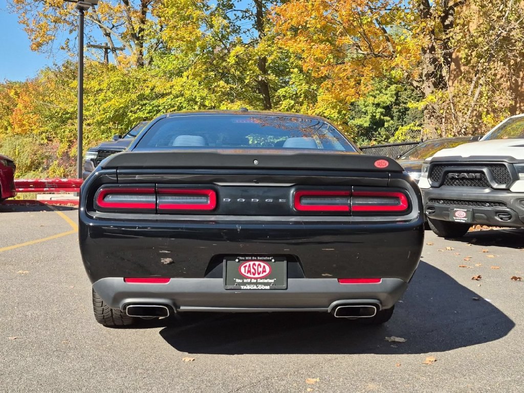 Used 2018 Dodge Challenger R/T w/ Blacktop Package RWD image 8