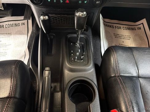 Used 2012 Jeep Wrangler Unlimited Sahara AWD/4WD image 33