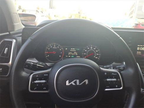 Used 2022 Kia Sorento SX image 22