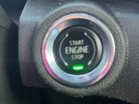Used 2022 Chevrolet TrailBlazer RS w/ Convenience Package FWD image 19