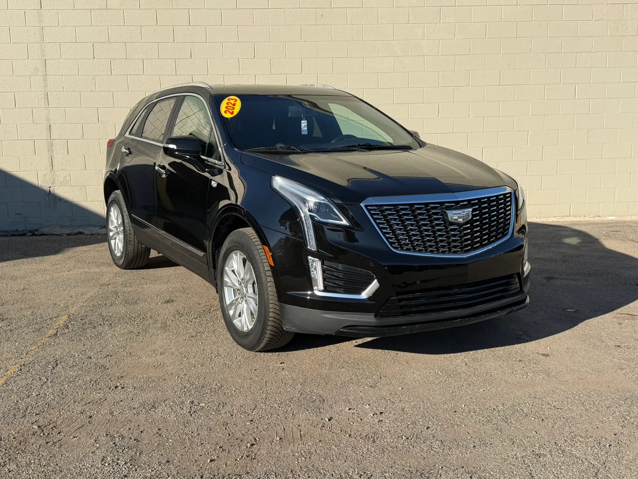 Used 2023 Cadillac XT5 Luxury w/ LPO, Floor Liner Package FWD image 6