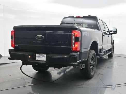 New 2026 Ford F350 Lariat w/ Black Appearance Package image 8